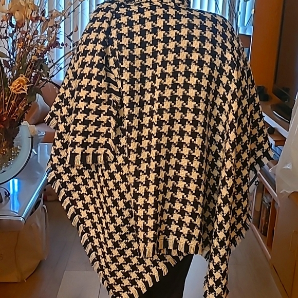 Women's wrap - Picture 2 of 6